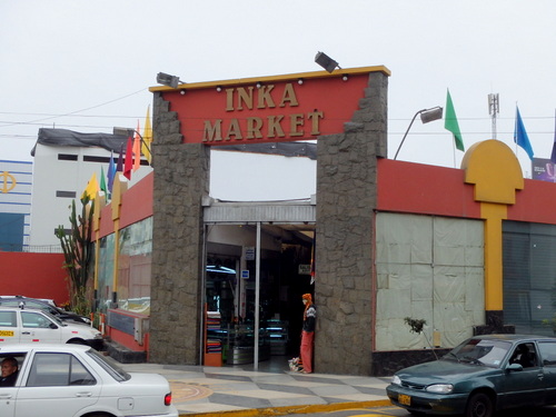 We walked by the Inca Market but not inside, we will return later.